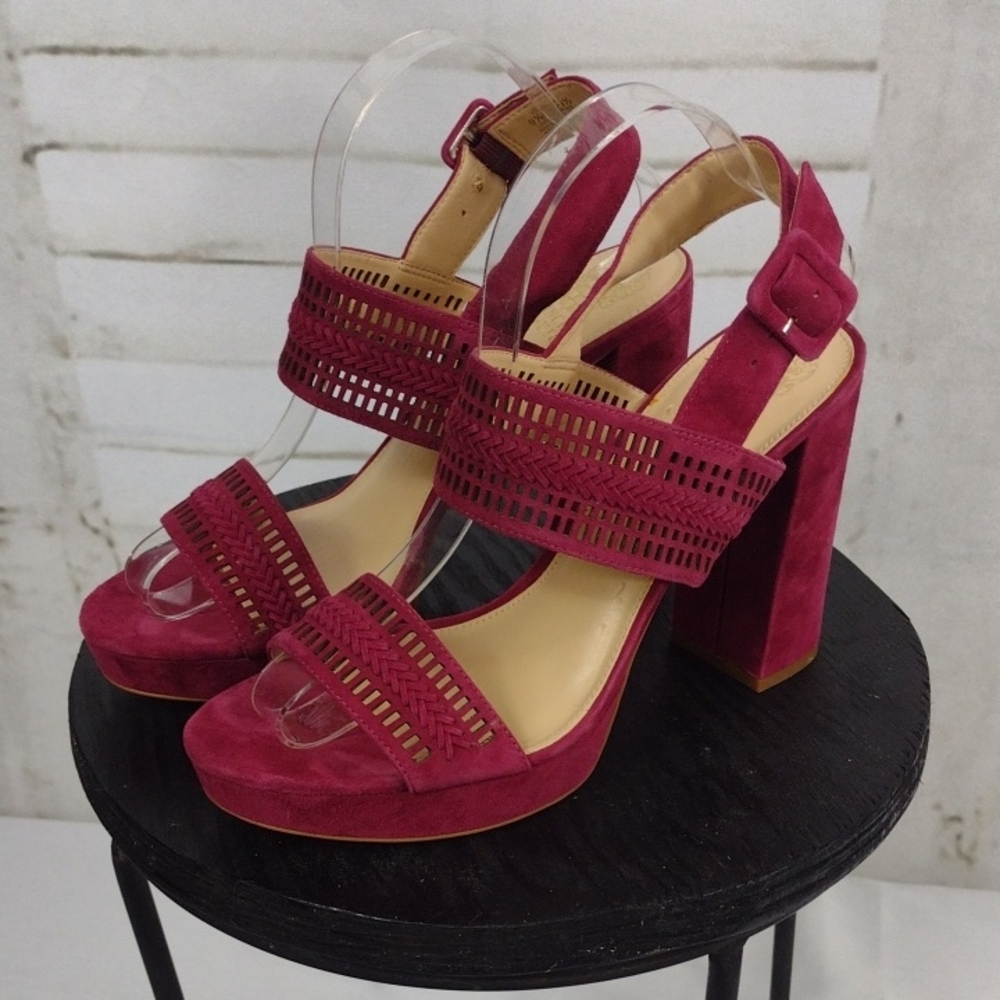Vince Camuto Fuchsia Suede Block Heel Sandals Size 9.5